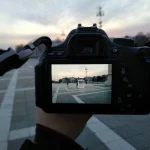 Licht meistern: Tipps für das Fotografieren drinnen und draußen
